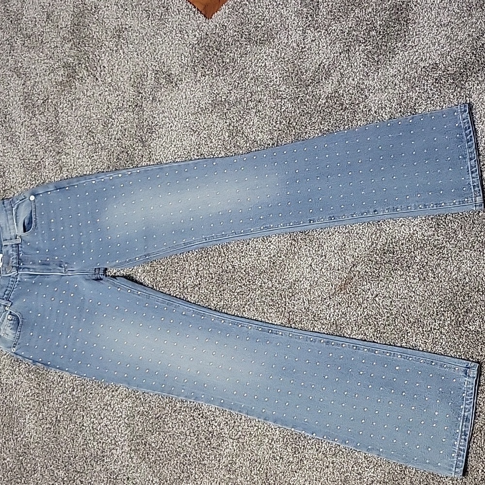 Emory Park Jeans. Size Small. Rhinestones. NWOT.